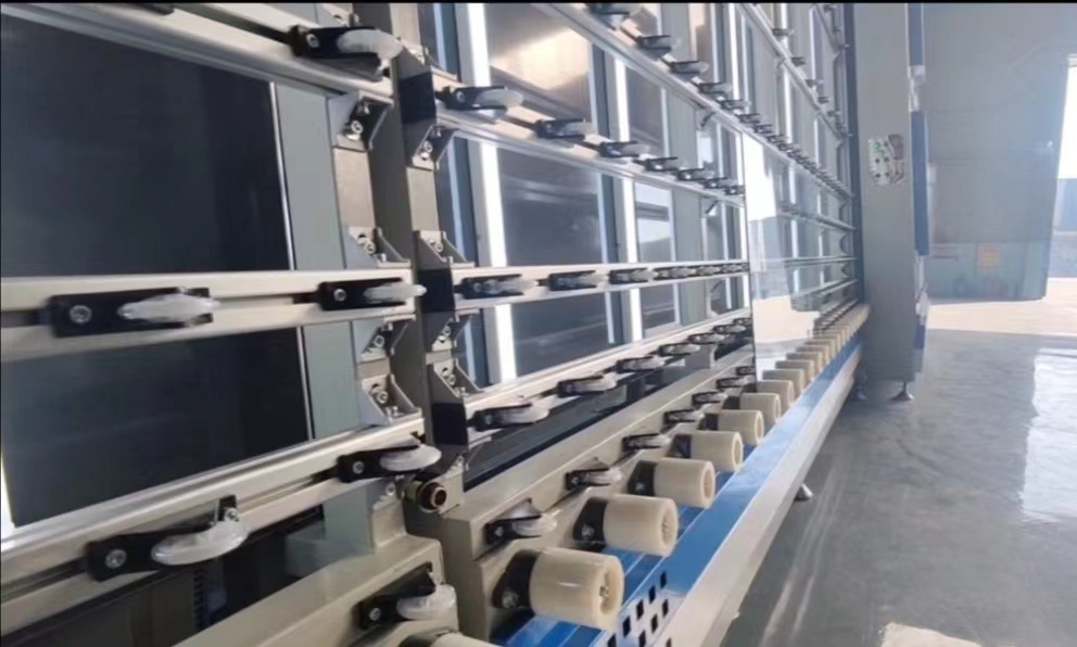 خط إنتاج الزجاج العازل الأوتوماتيكي بالكامل 2025